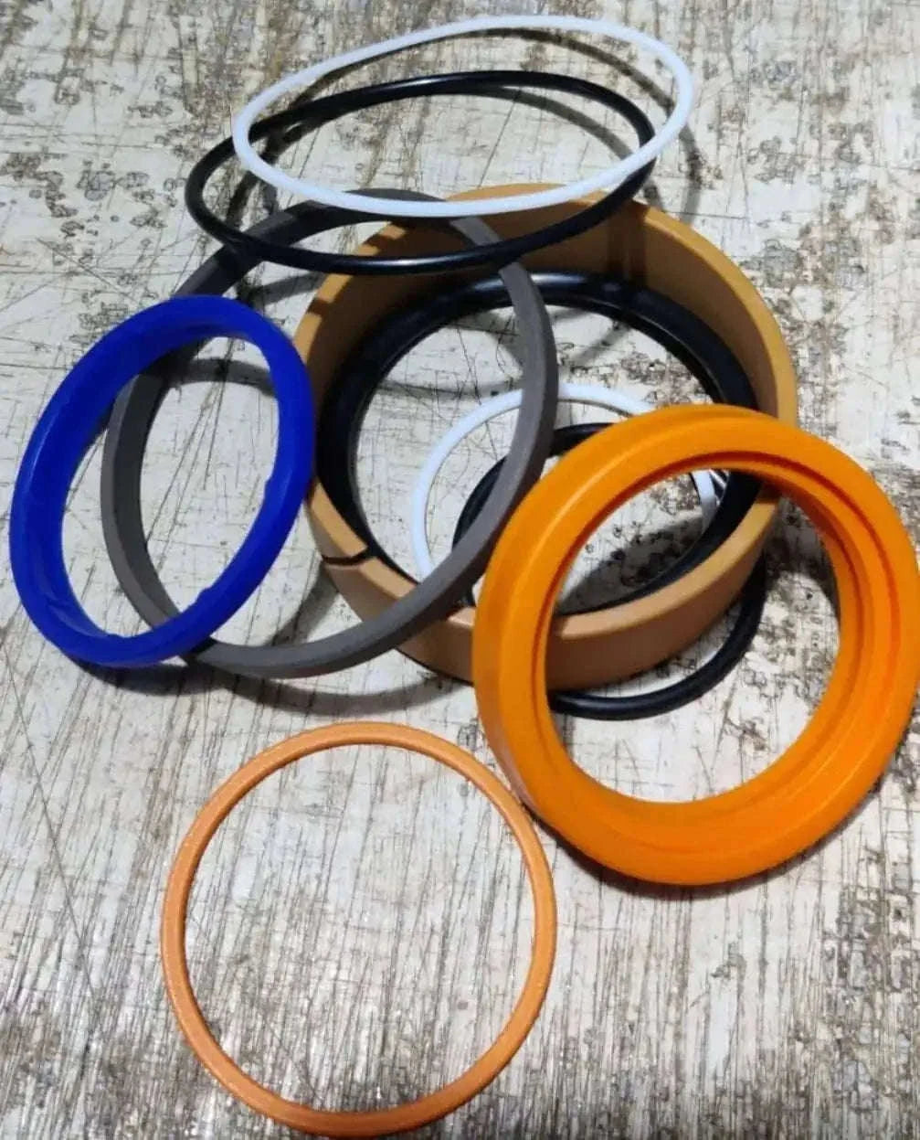 Seal kit for JCB Backhoe Loader 3DX with various O-ring seals