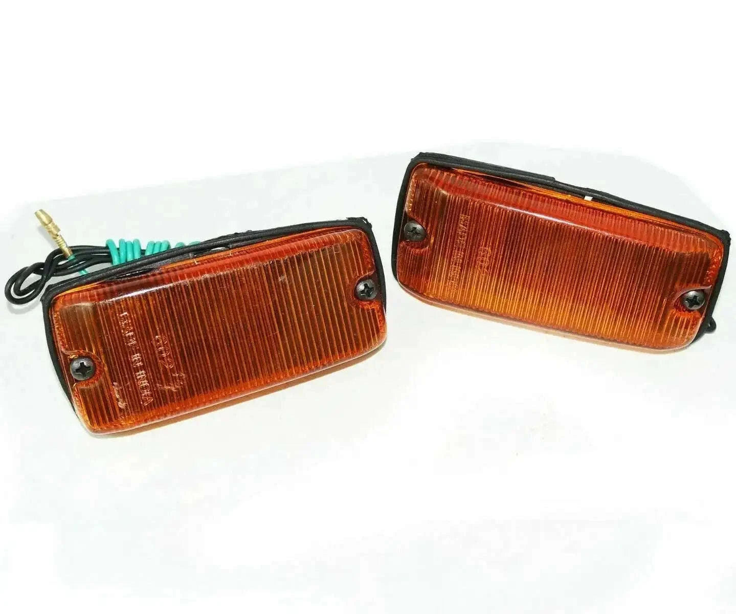 Suzuki SJ413 SJ410 turn signal indicator light for vehicle safety