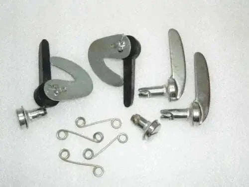 Massey Ferguson 135 bonnet and grill catch kit set with metal components