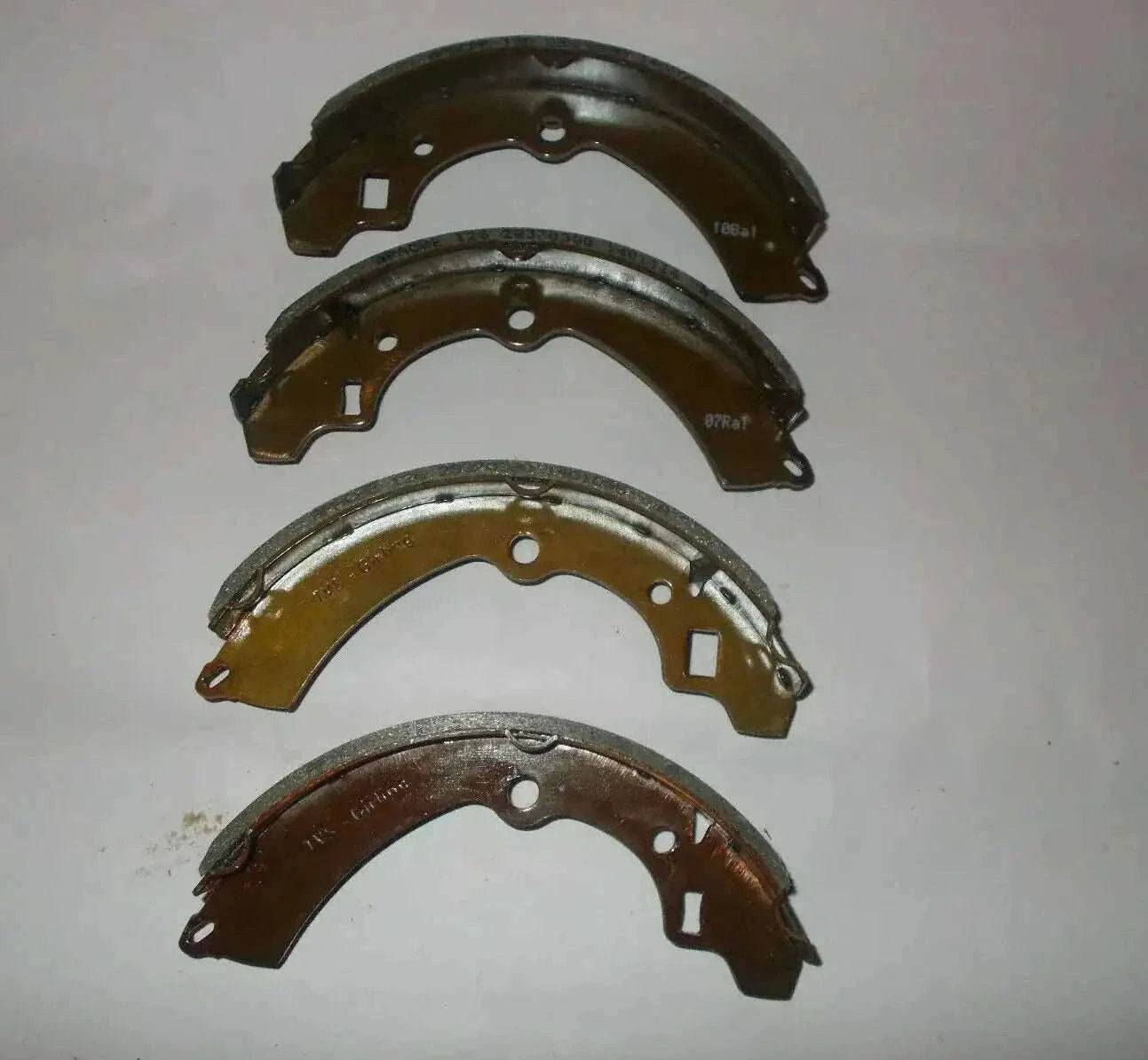 Suzuki Samurai Jimny Rear Drum Brake Shoes Set - StellerGear