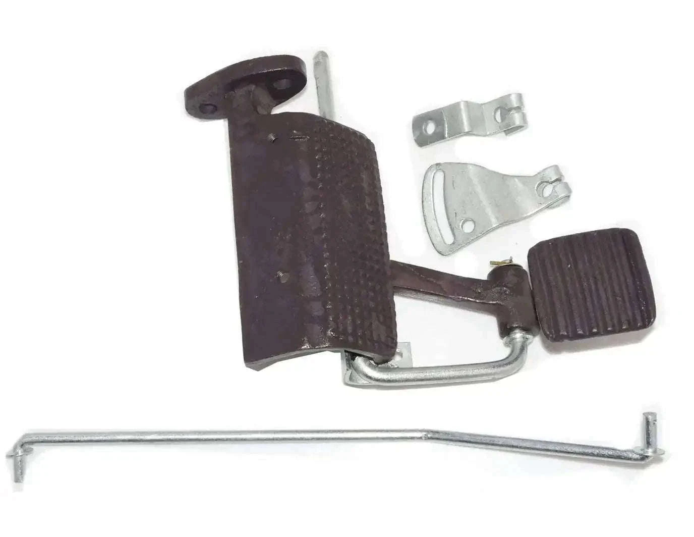 Tractor throttle kit with right footrest, black rubber pedal and metal bracket