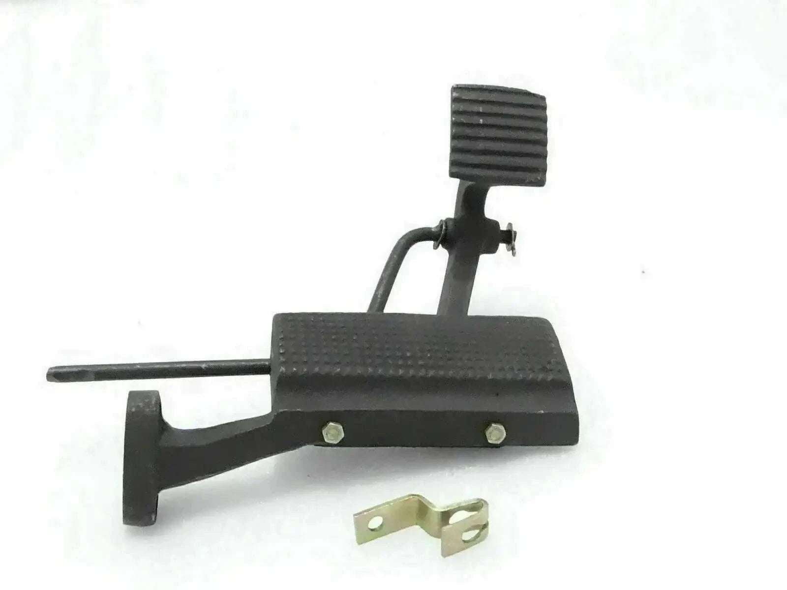 Throttle pedal assembly for Massey Ferguson Mf135/Mf240