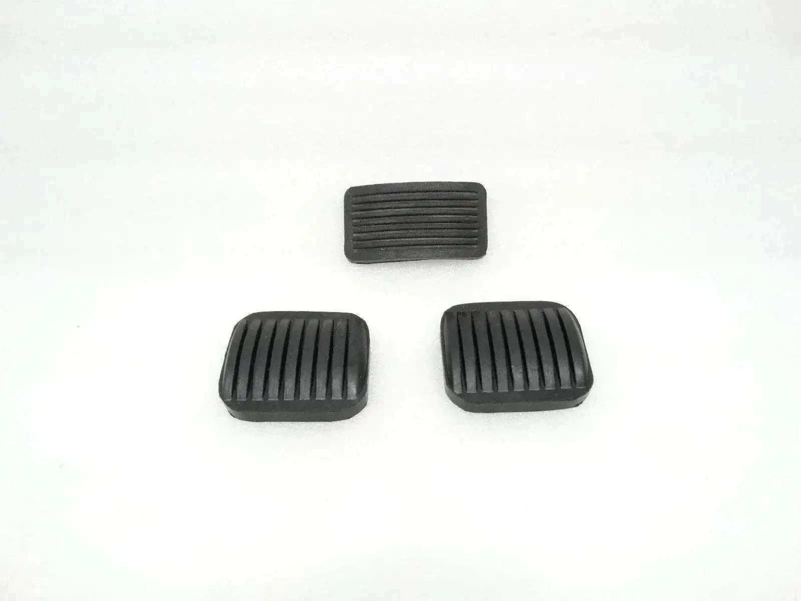 Set of 3 black rubber Jeep pedal pads: brake, clutch and throttle
