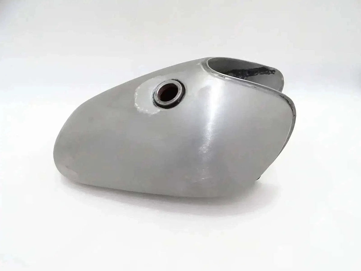 Yamaha XT TT 500 raw steel petrol tank, designed for reliable fuel storage